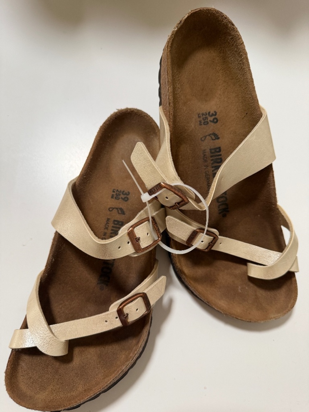 Birkenstock Mayari Sandals Women’s Size 39 EU / 8 US Pearl